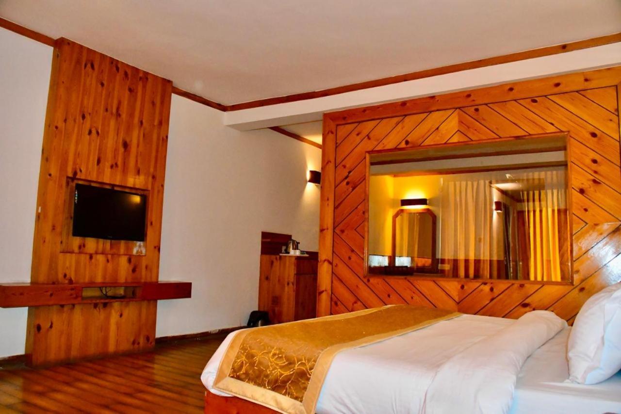 The Whispering Inn Resort And Bar Манали Экстерьер фото