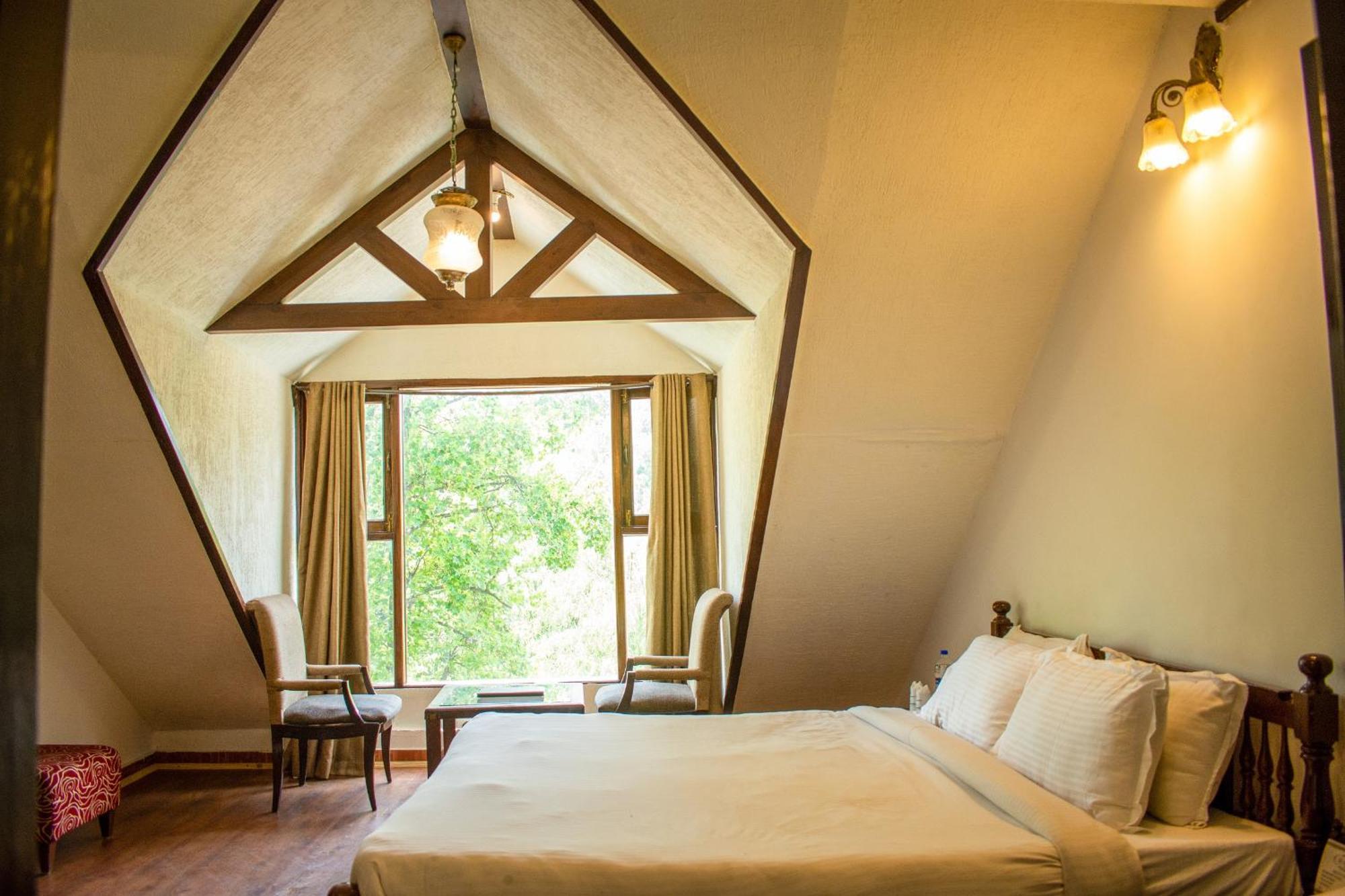 The Whispering Inn Resort And Bar Манали Экстерьер фото