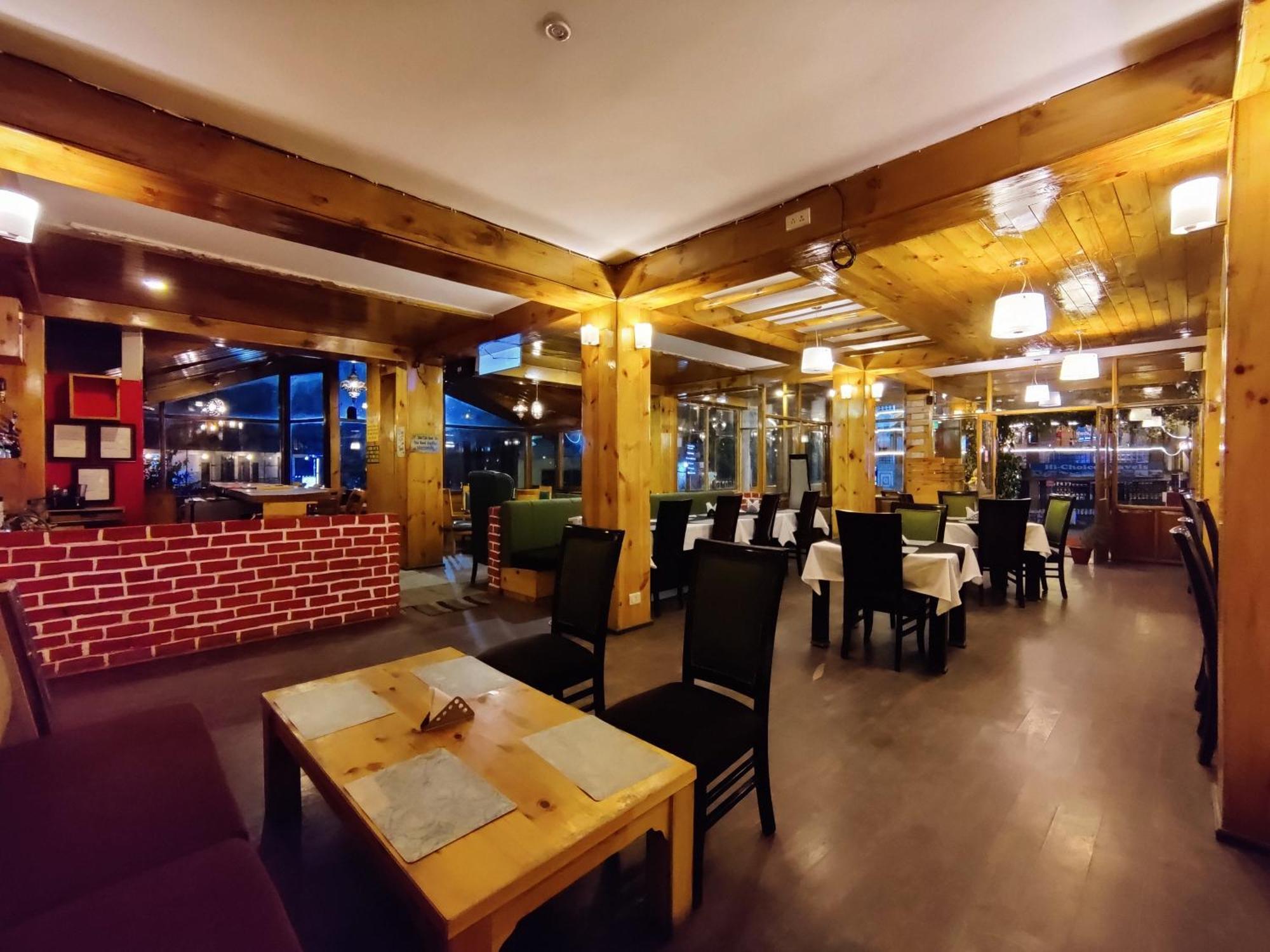 The Whispering Inn Resort And Bar Манали Экстерьер фото