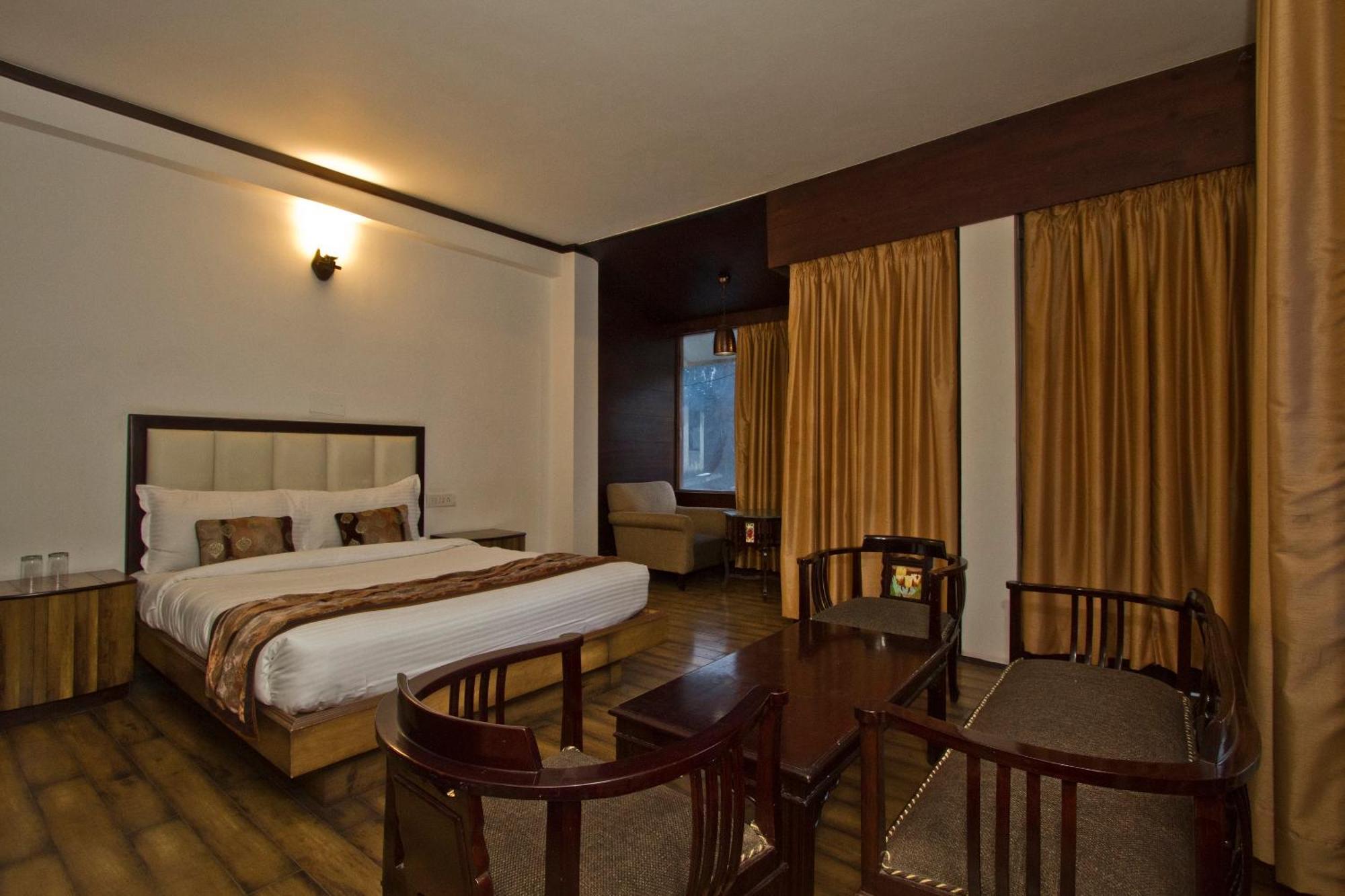 The Whispering Inn Resort And Bar Манали Экстерьер фото