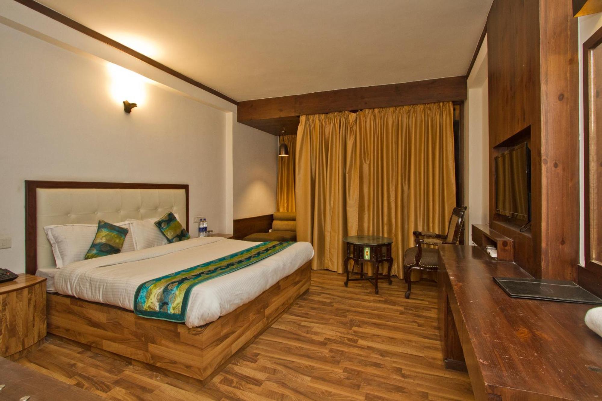 The Whispering Inn Resort And Bar Манали Экстерьер фото
